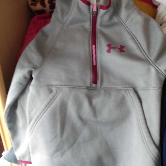 Under armor pullovers - Picture 9 of 11